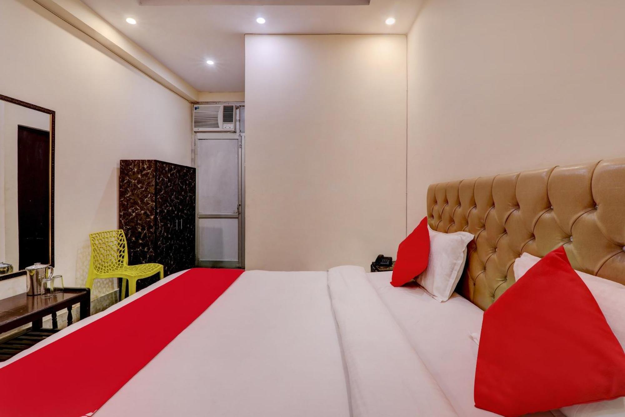 Hotel O Moon Palace Near Sahara Ganj Mall Лакнау Екстериор снимка
