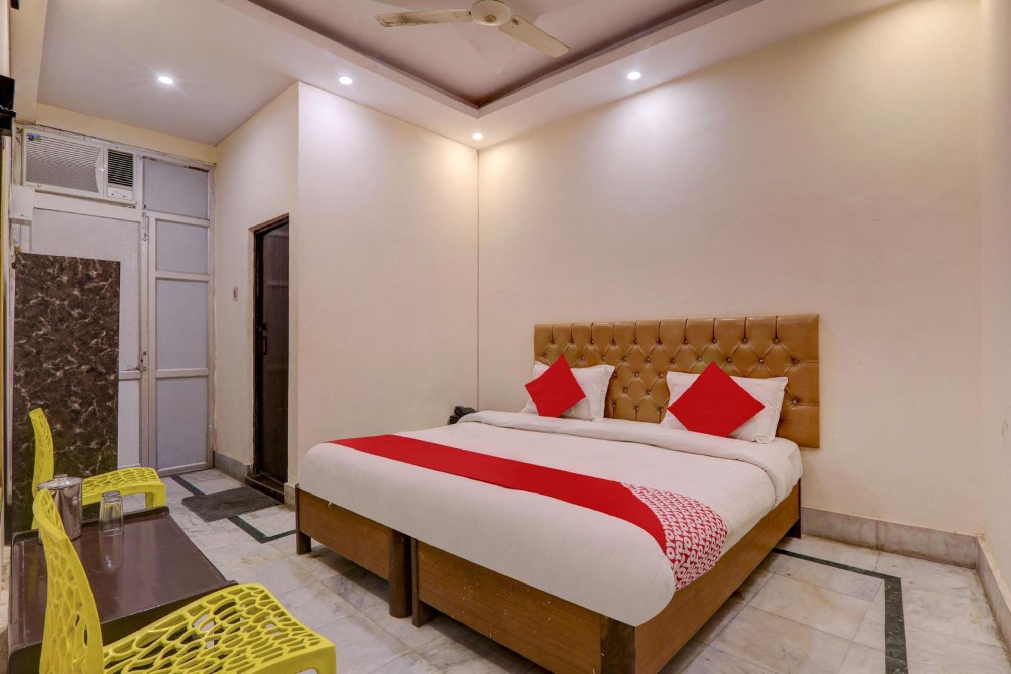 Hotel O Moon Palace Near Sahara Ganj Mall Лакнау Екстериор снимка